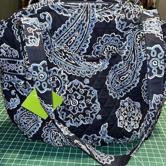 Vera Bradley Quilted Glenna Blue Bandana - Picture 3 of 7
